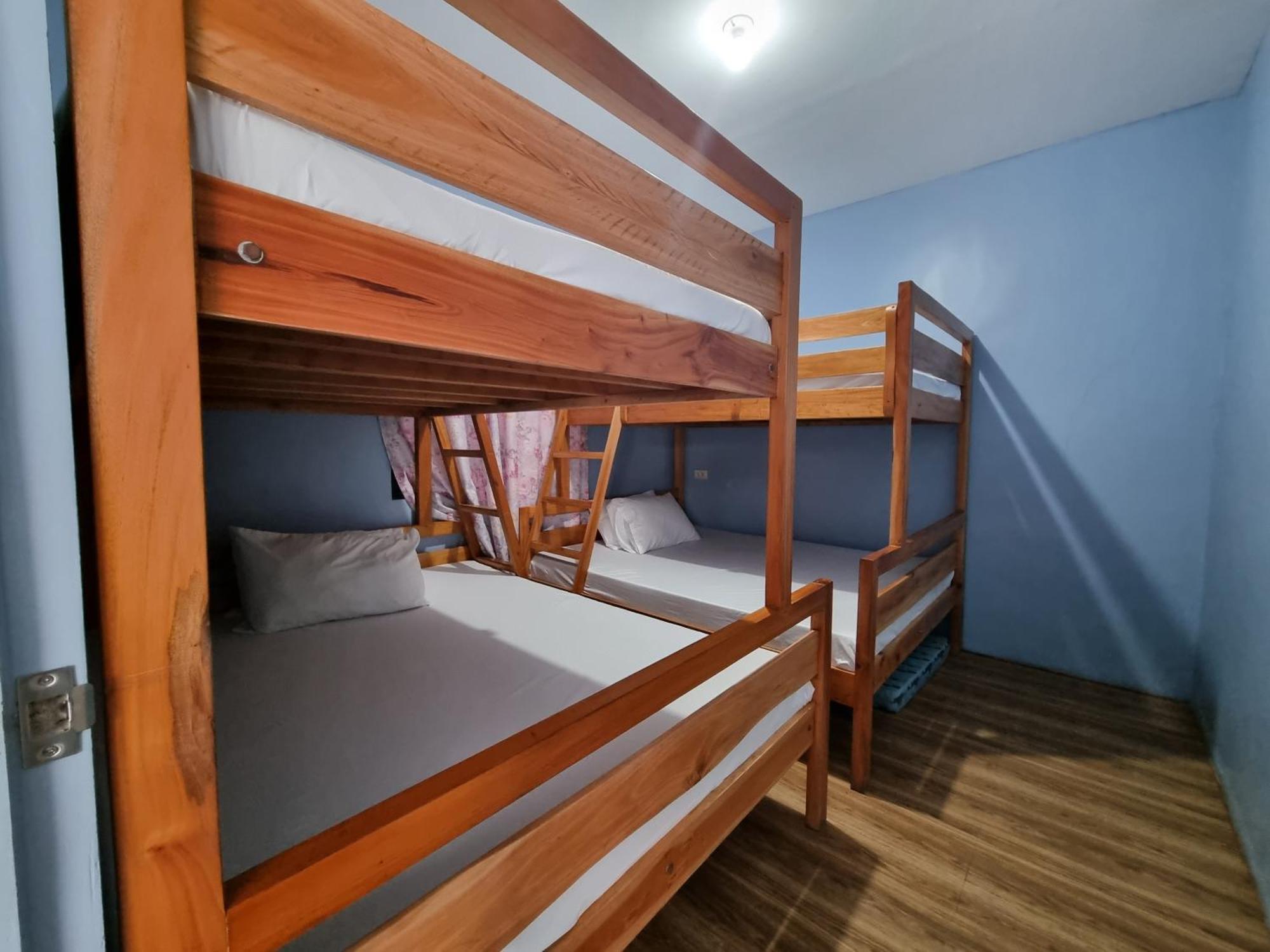Yemaya De Laiya Powered By Cocotel Batangas Habitación foto